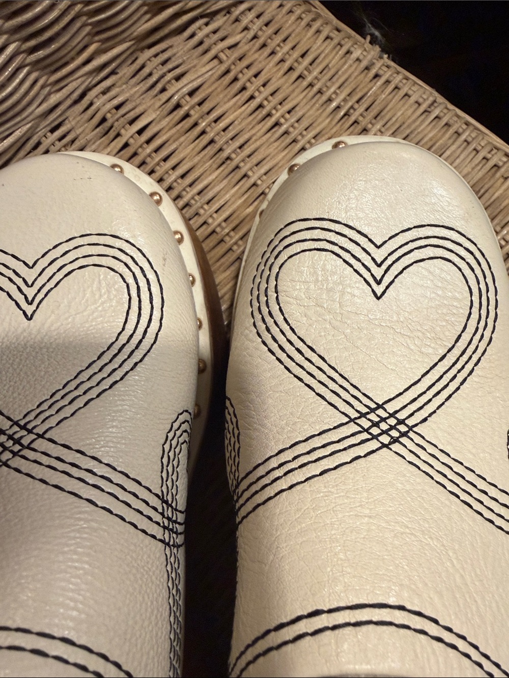 FARM Rio Cream Leather Studded Heart-Detail Clogs - Picture 6 of 7